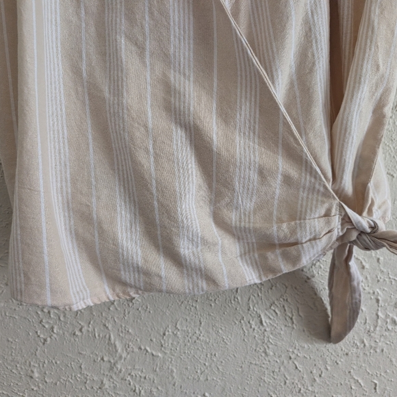Old Navy Beige & White Striped Wrap Top - Picture 4 of 7